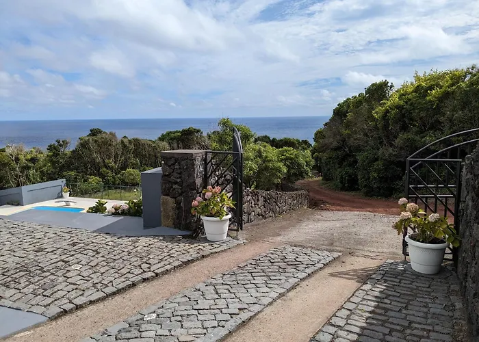 Villa Capelinhos