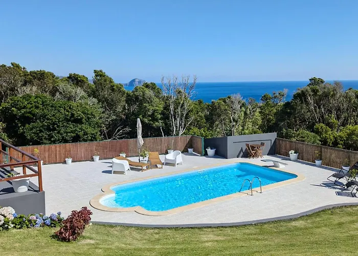 Villa Capelinhos