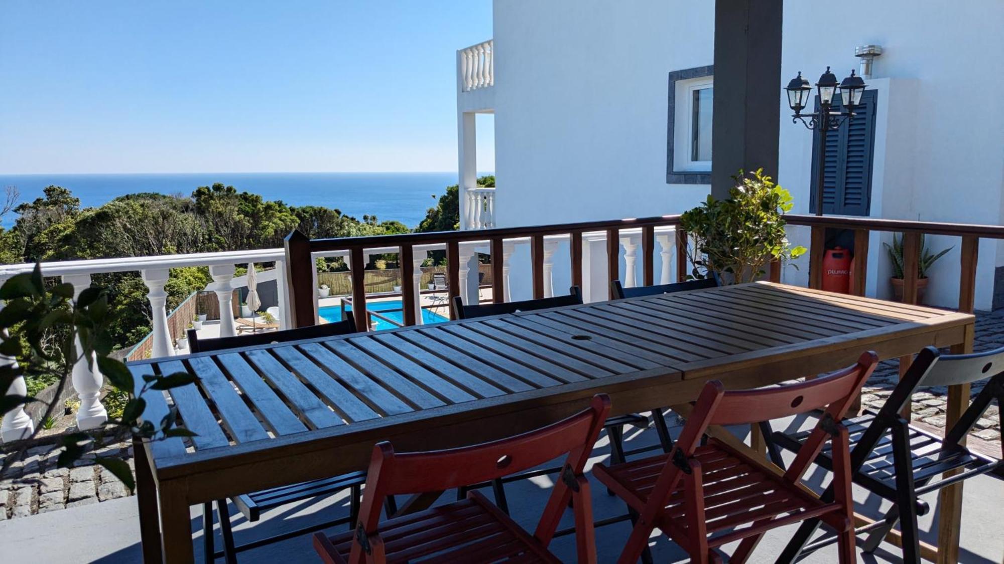 Villa Capelinhos *